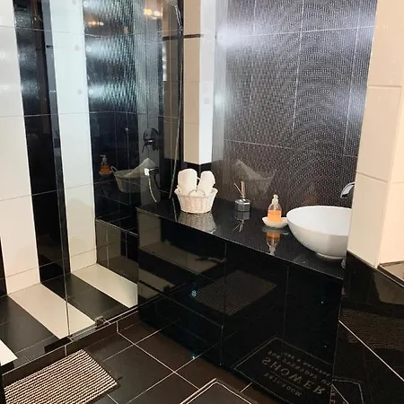 Apartment Center Penthouse *