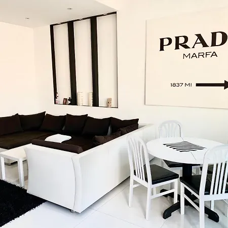 Center Penthouse Apartmán *