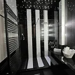Center Penthouse *